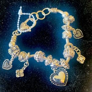 SilverFox Jewelry, Silvertone Bracelet